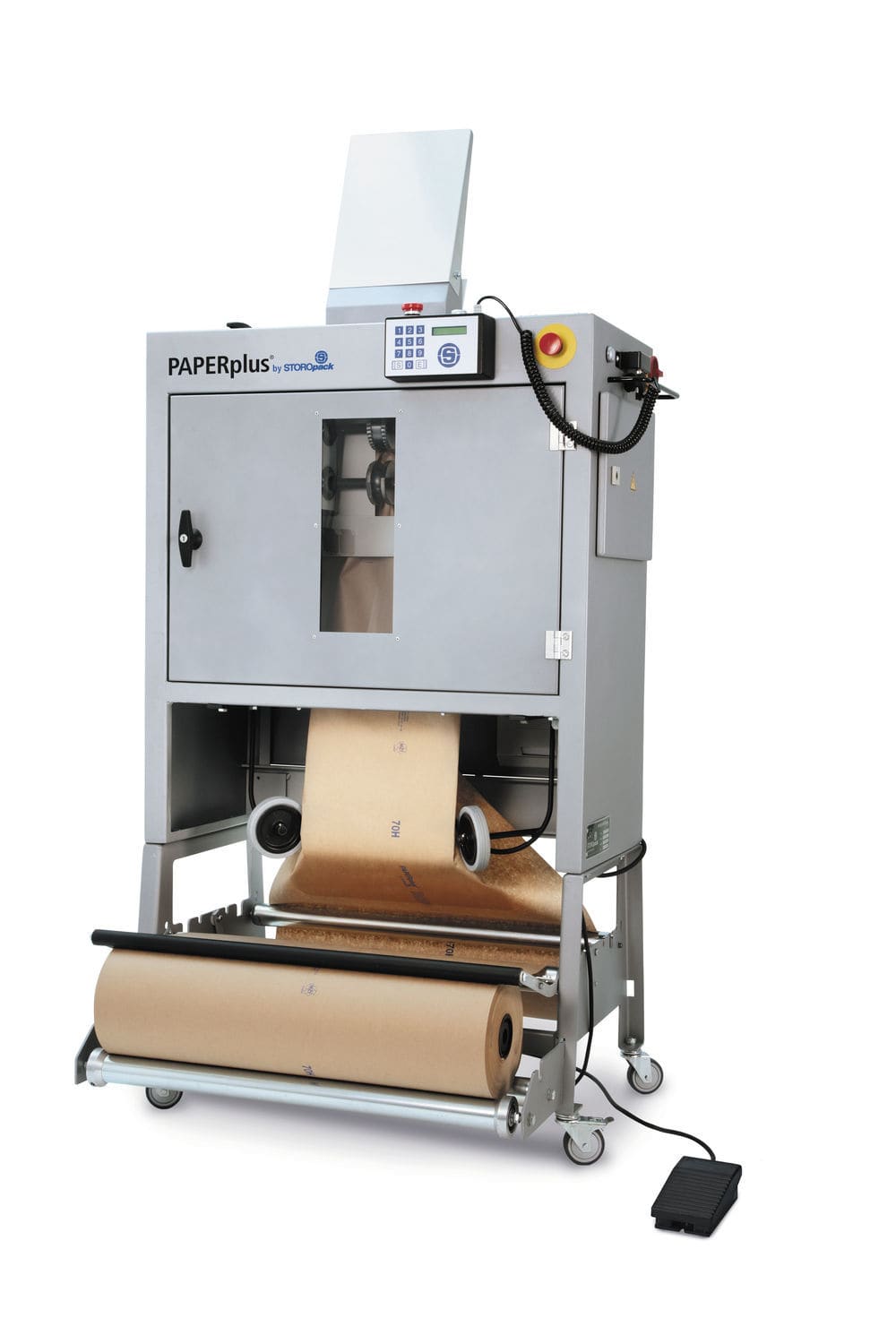 Rolo de papel kraft carregado na máquina